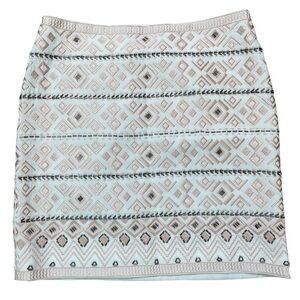 White House Black Market Women Mini Skirt - NWT | Size 00 | White Pink Embroider